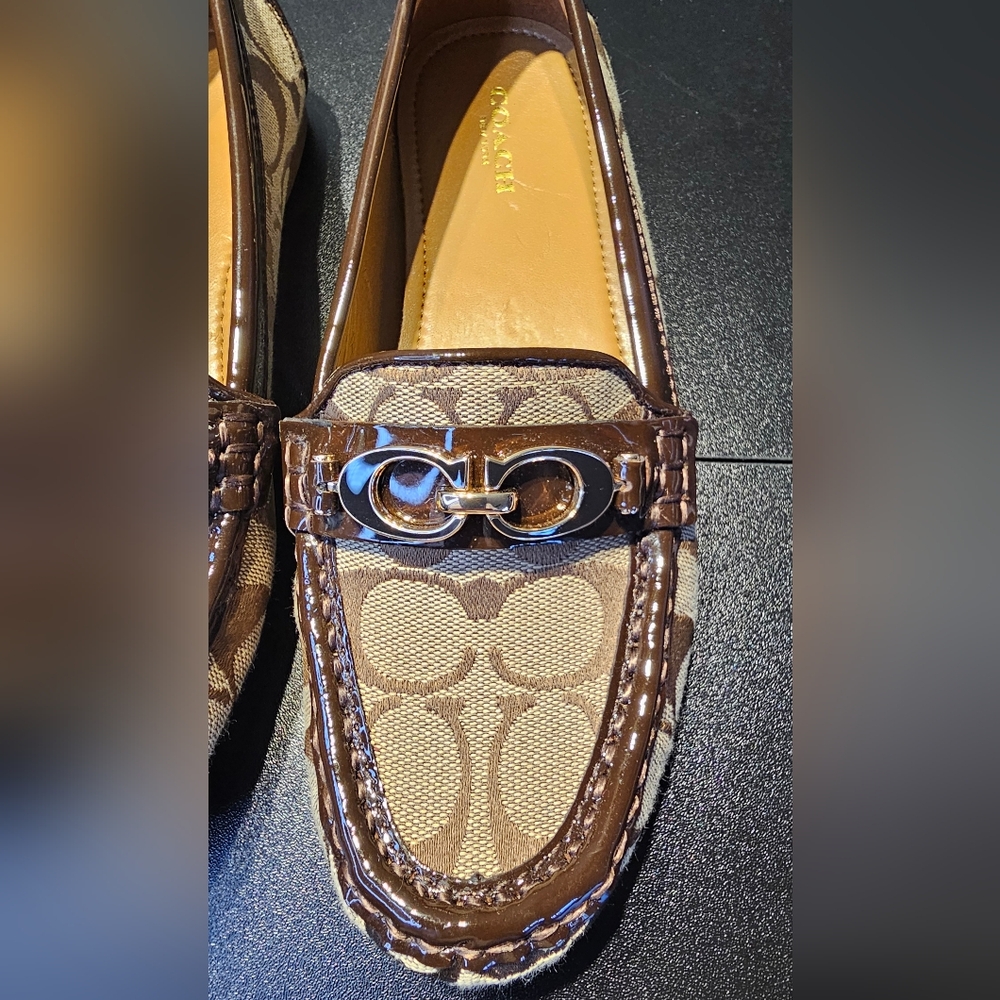 COACH WOMEN’S TAN FORTUNATA MONOGRAM JACQUARD HORSEBIT LOAFERS SIZE 7 - Picture 6 of 14